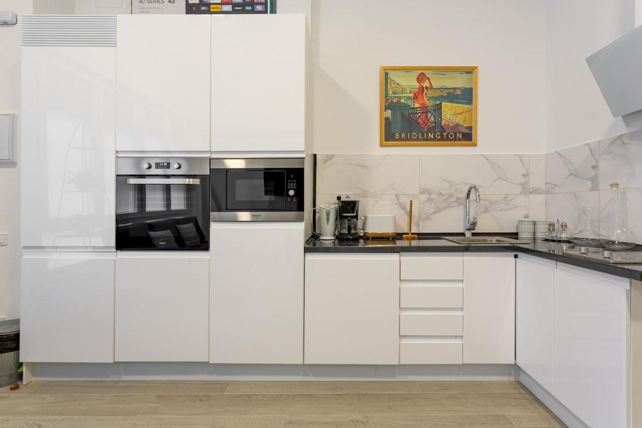 1 Bedroom 1 Bathroom Furnished - Av De America - Studio - Mintystay Madri Exterior foto